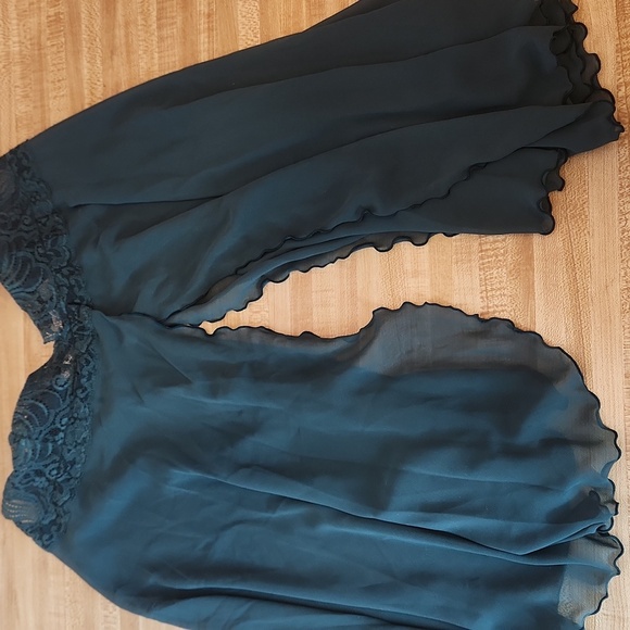 VGT VICTORIA’S SECRET Forest Green Lace Trim Chemise, size M - Picture 10 of 10